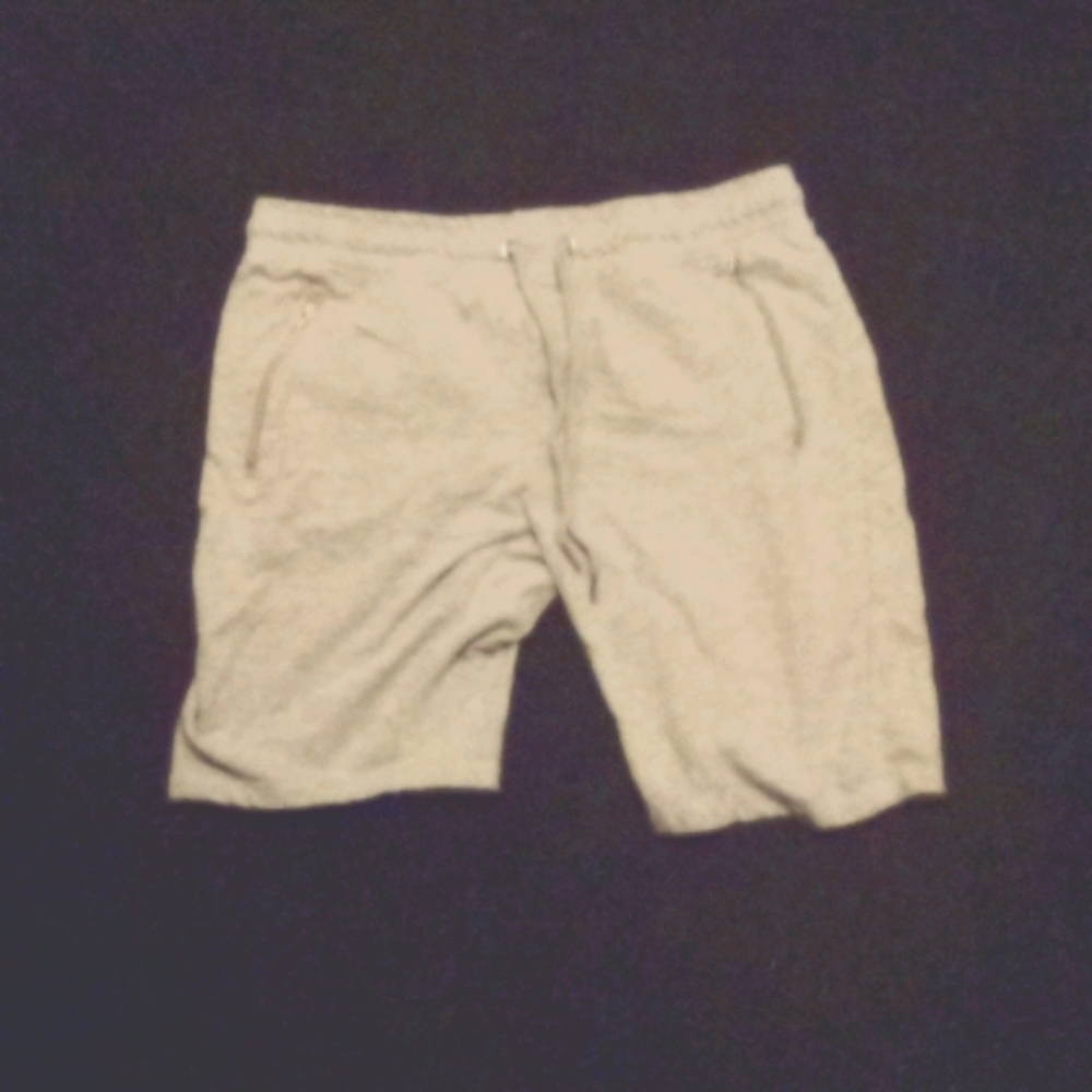 Grey shorts